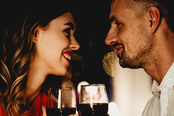 couple drinking wine